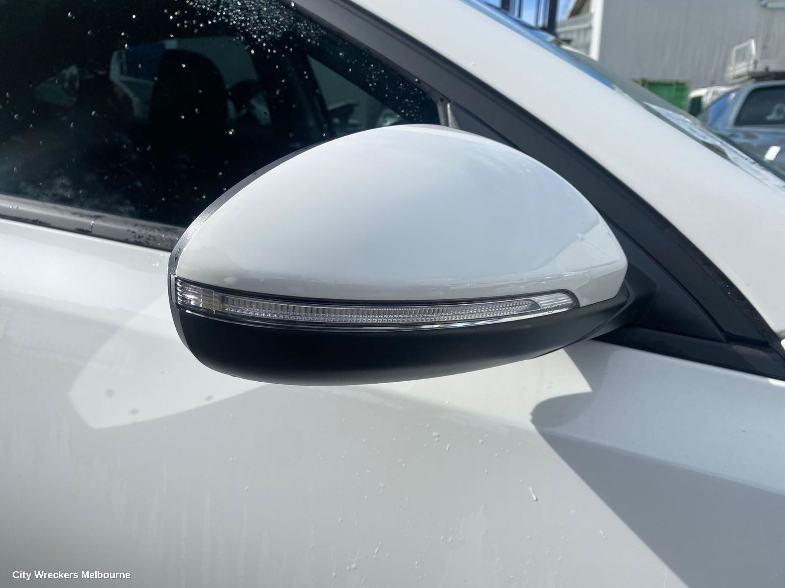 KIA CERATO DOOR HANDLE, OUTER, LH FRONT, W/ SMART KEYLESS ENTRY TYPE, BD, 04/2018 ONWARDS