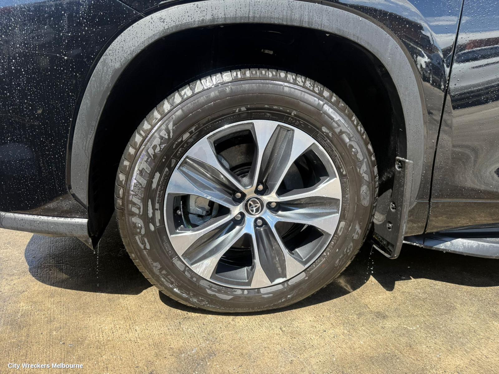 TOYOTA KLUGER WHEEL MAG, FACTORY, 18X7.5IN, 5 SINGLE SPOKE, BICOLOUR, XU70 SERIES, 03/2021 ONWARDS