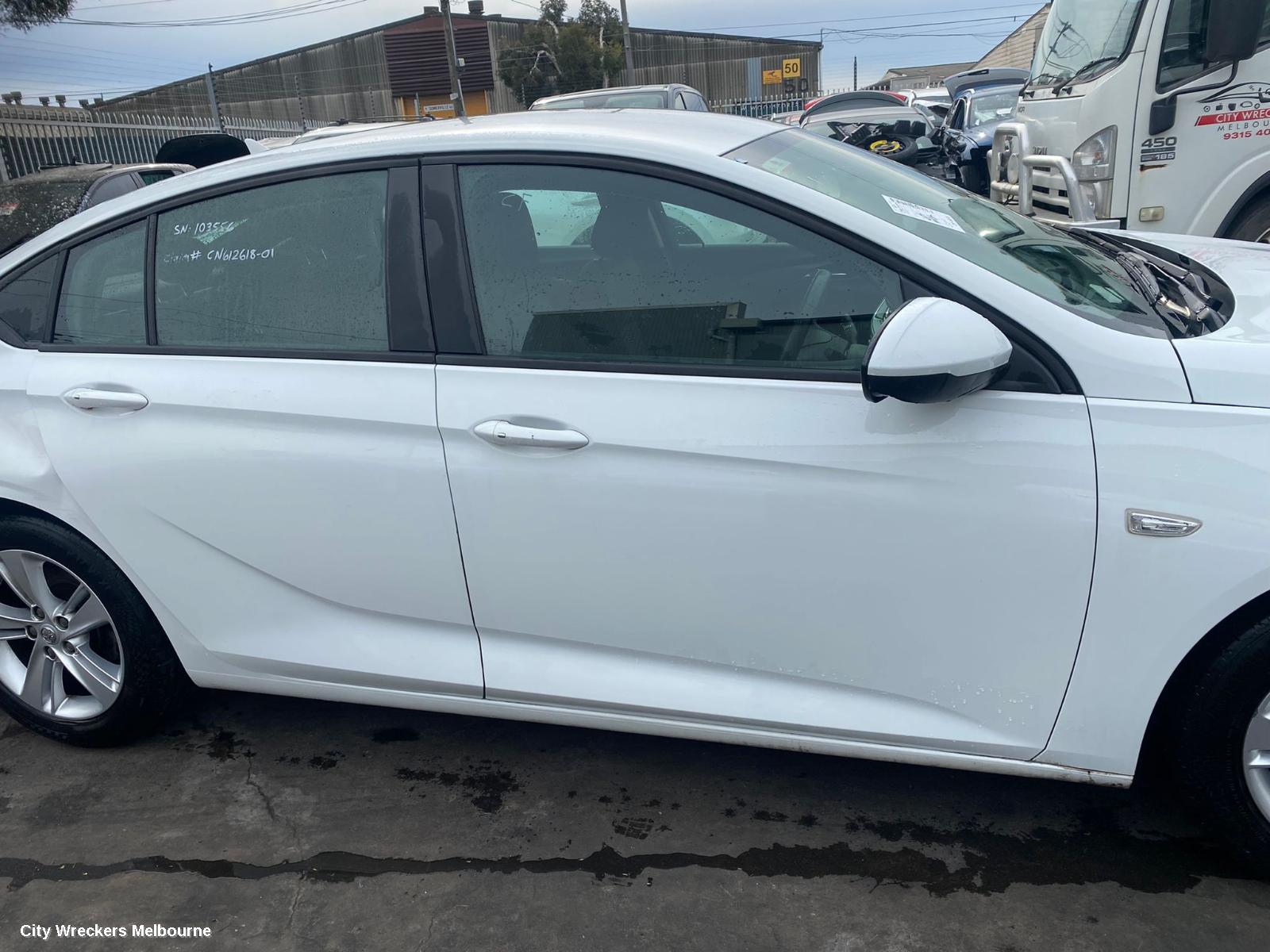 HOLDEN COMMODORE LEFT FRONT WINDOW REG/MOTOR, ZB, 10/2017 - 12/2020
