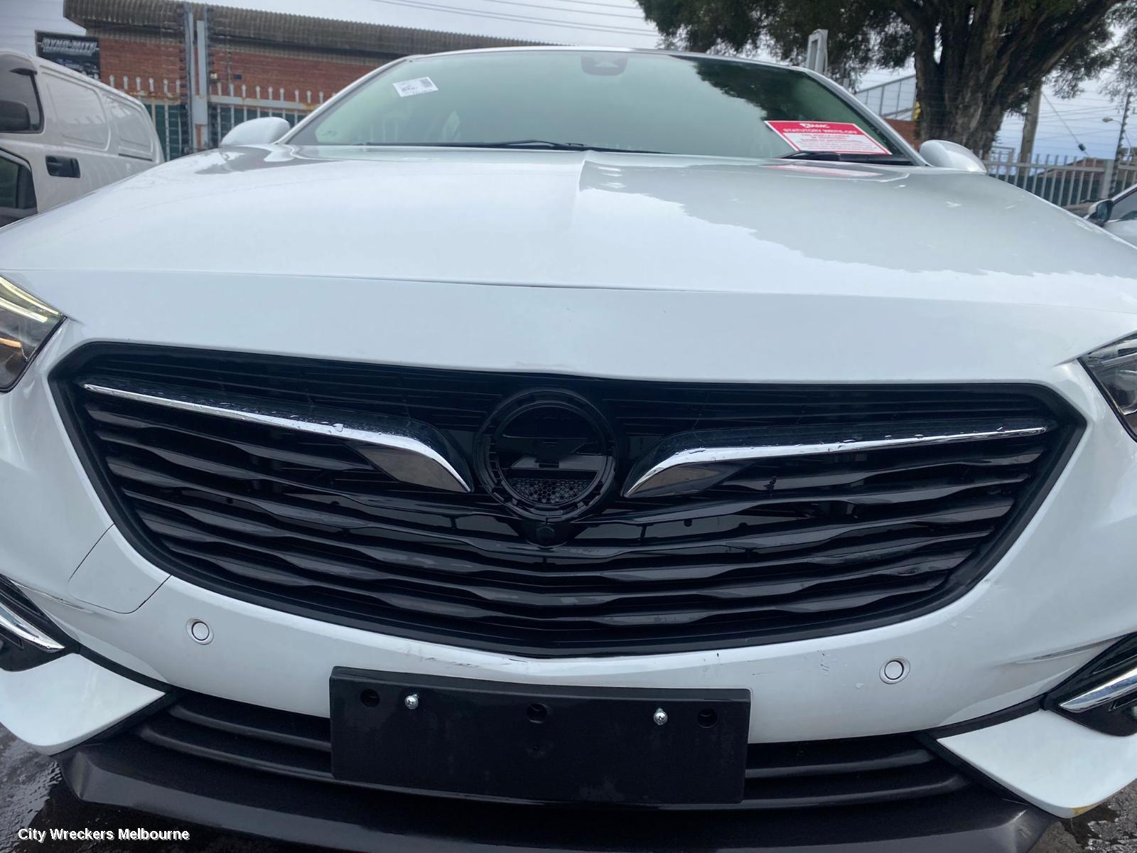 HOLDEN COMMODORE LEFT TAILLIGHT, ZB, HATCH, NON LED TYPE, 10/2017 - 12/2020