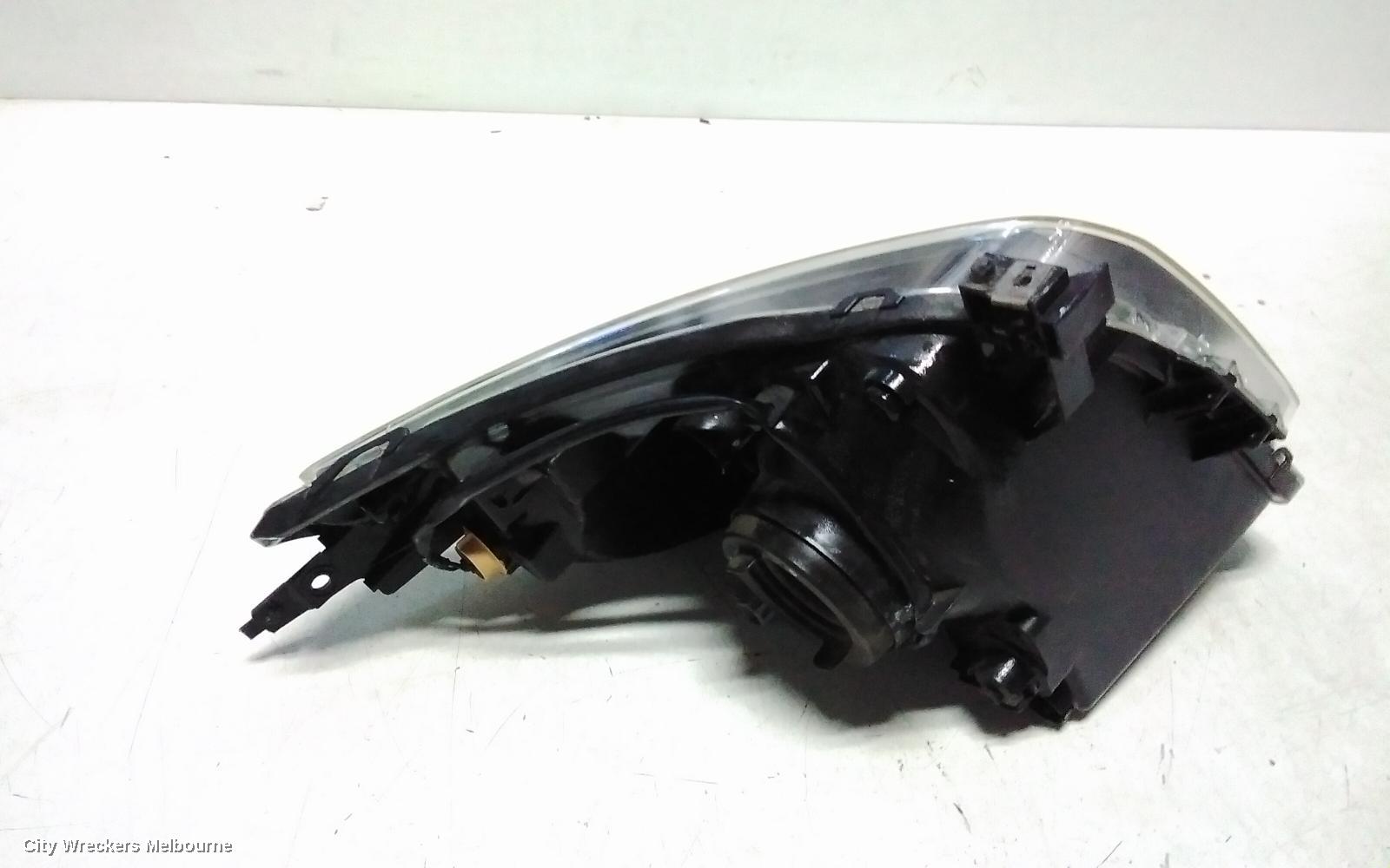 SUZUKI SWIFT RIGHT HEADLAMP, RS415, MAN BEAM ADJUSTMENT, BLACK INSERT TYPE, 09/2004 - 02/2011