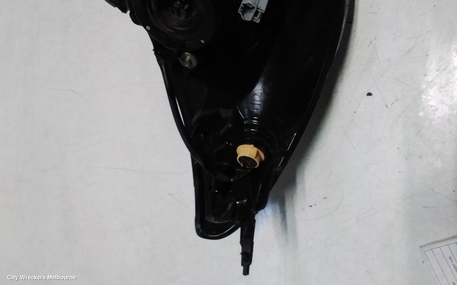 SUZUKI SWIFT RIGHT HEADLAMP, RS415, MAN BEAM ADJUSTMENT, BLACK INSERT TYPE, 09/2004 - 02/2011