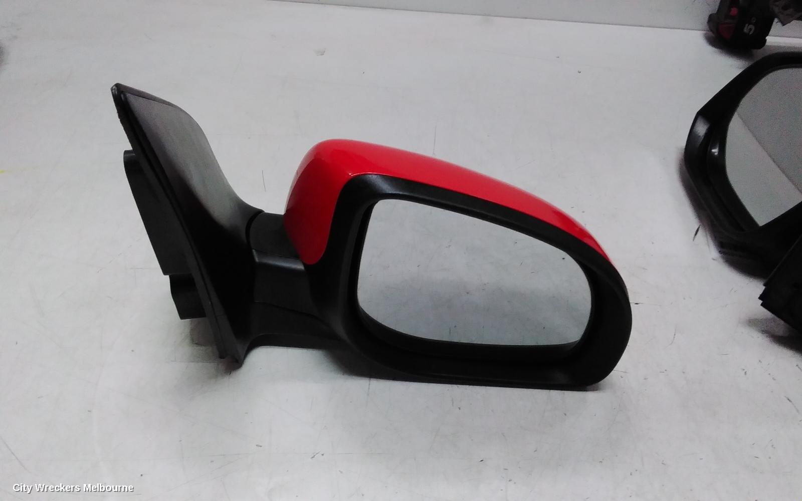HYUNDAI I20 RIGHT DOOR MIRROR, PB, POWER FOLDING, W/ FLASHER TYPE, 03/2012 - 12/2015