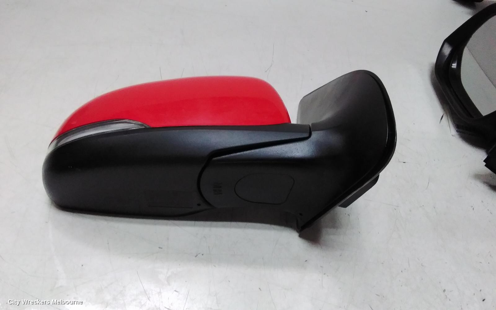 HYUNDAI I20 RIGHT DOOR MIRROR, PB, POWER FOLDING, W/ FLASHER TYPE, 03/2012 - 12/2015
