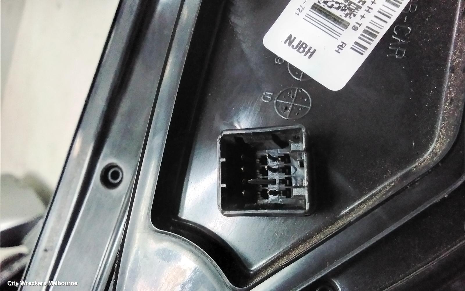 HYUNDAI I20 RIGHT DOOR MIRROR, PB, POWER FOLDING, W/ FLASHER TYPE, 03/2012 - 12/2015