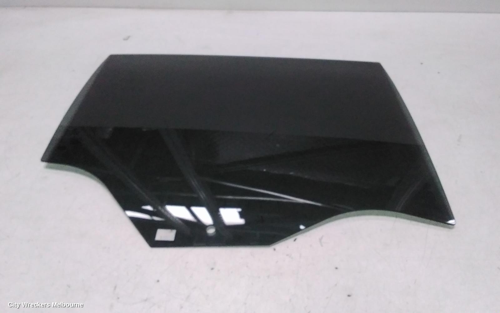 VOLKSWAGEN GOLF RIGHT REAR DOOR WINDOW, GEN 8, 09/2020 ONWARDS