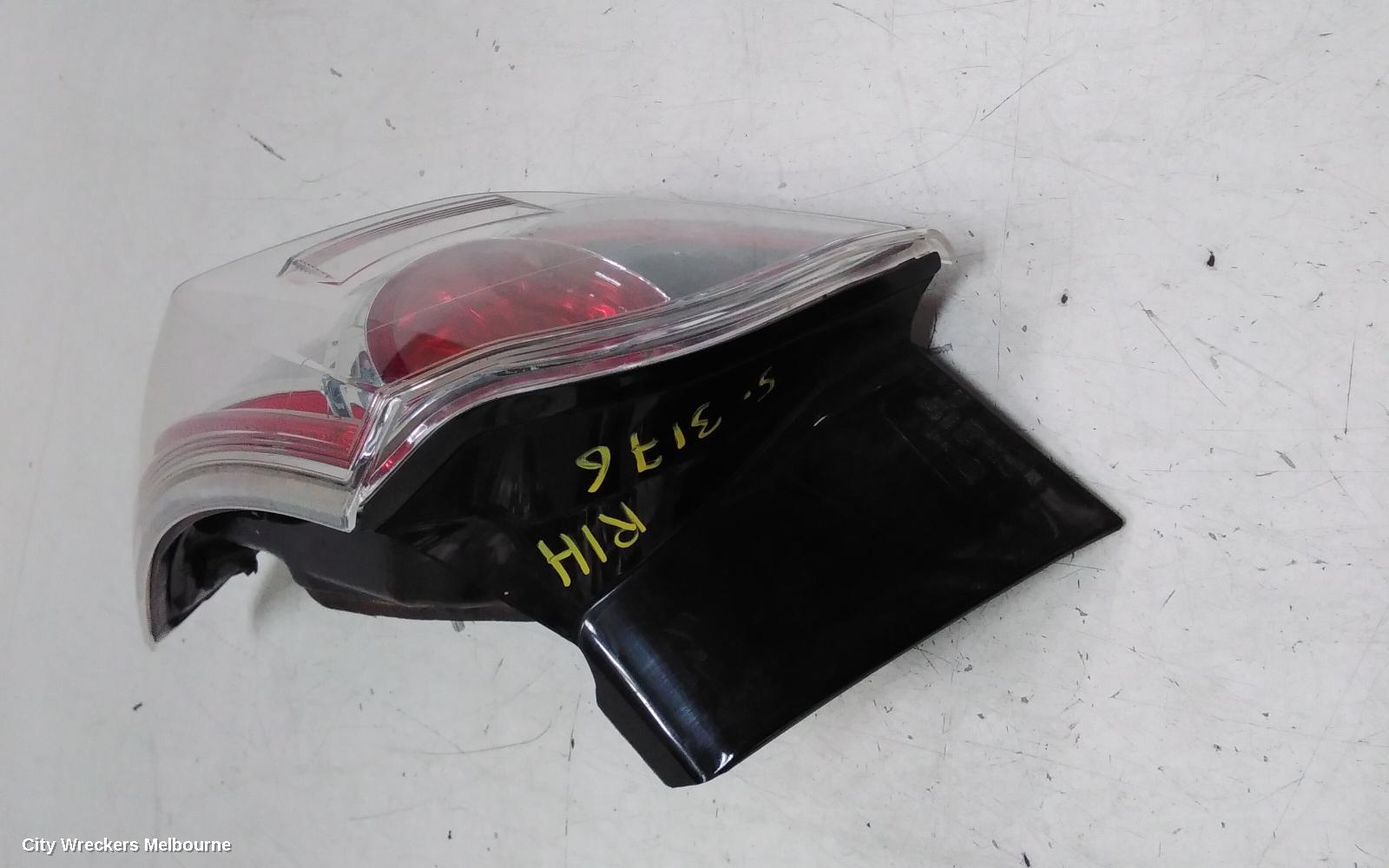 MAZDA 3 RIGHT TAILLIGHT, BL, HATCH, STANDARD TYPE, 04/2009 - 10/2013