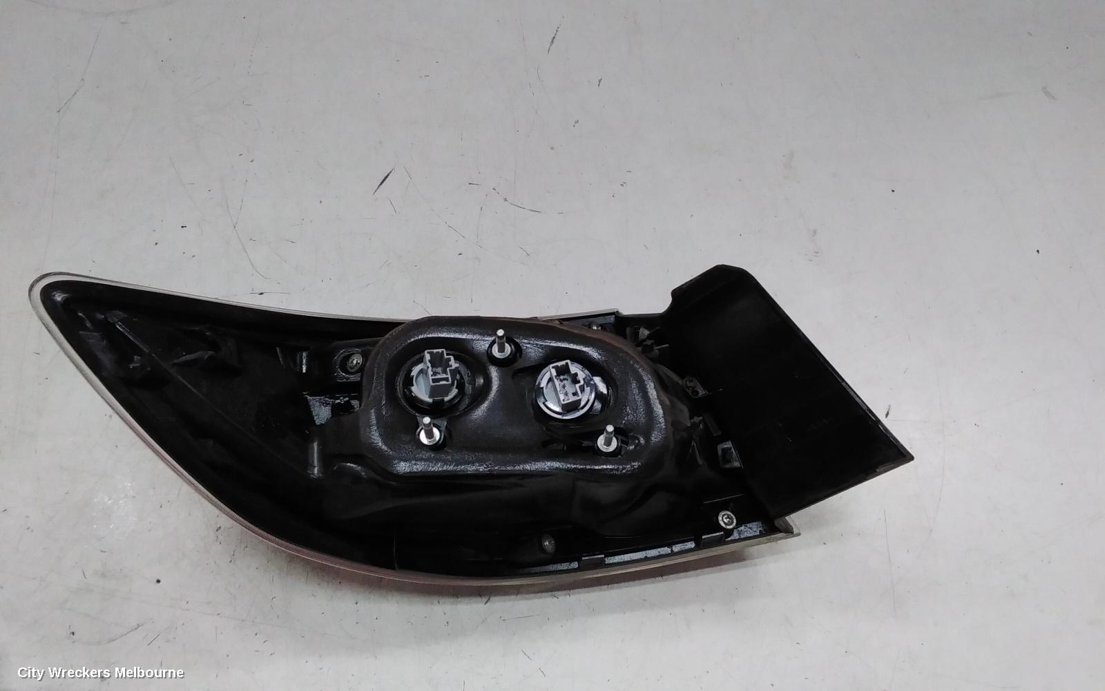 MAZDA 3 RIGHT TAILLIGHT, BL, HATCH, STANDARD TYPE, 04/2009 - 10/2013