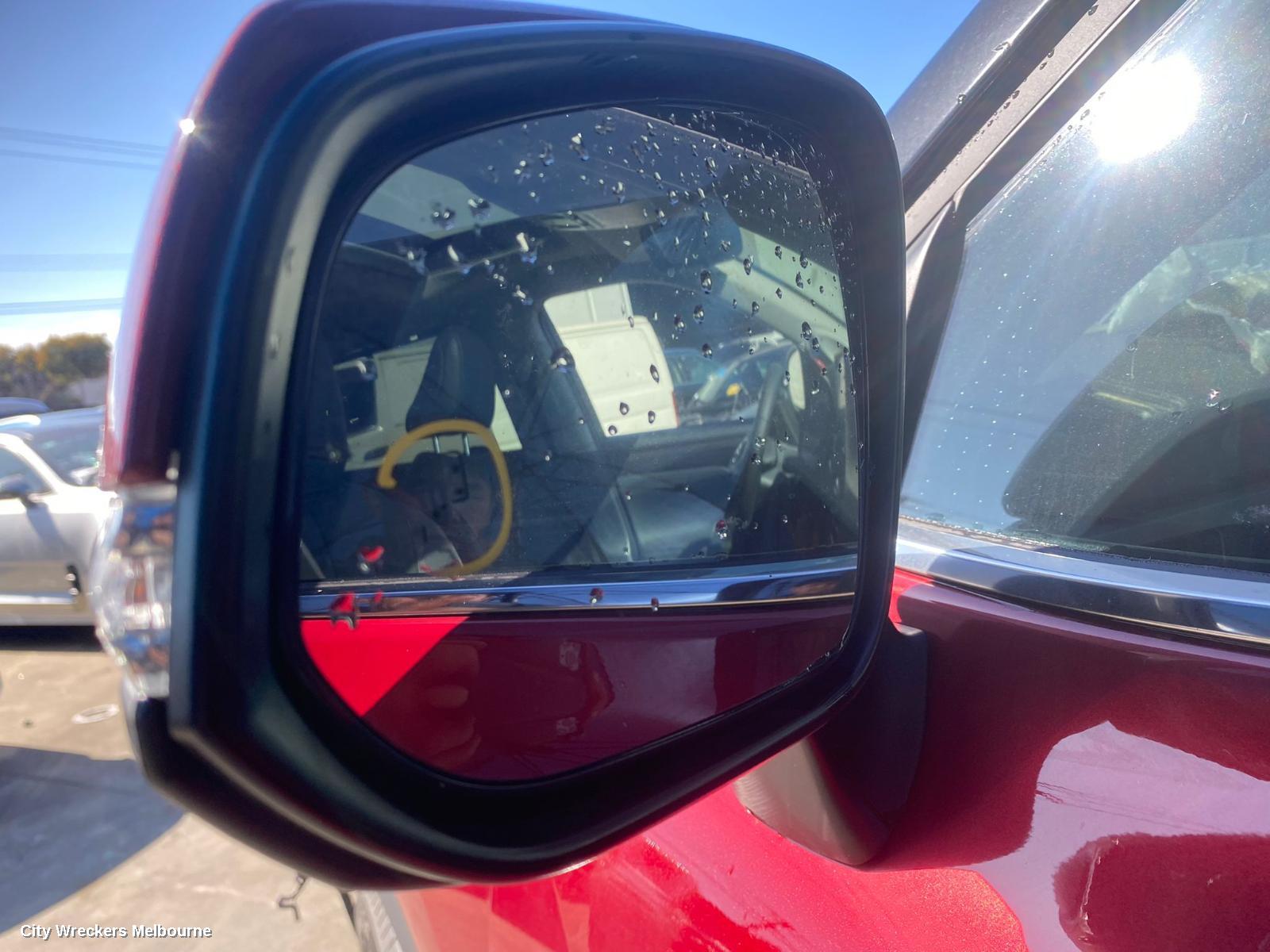 TOYOTA KLUGER ROOF RAIL