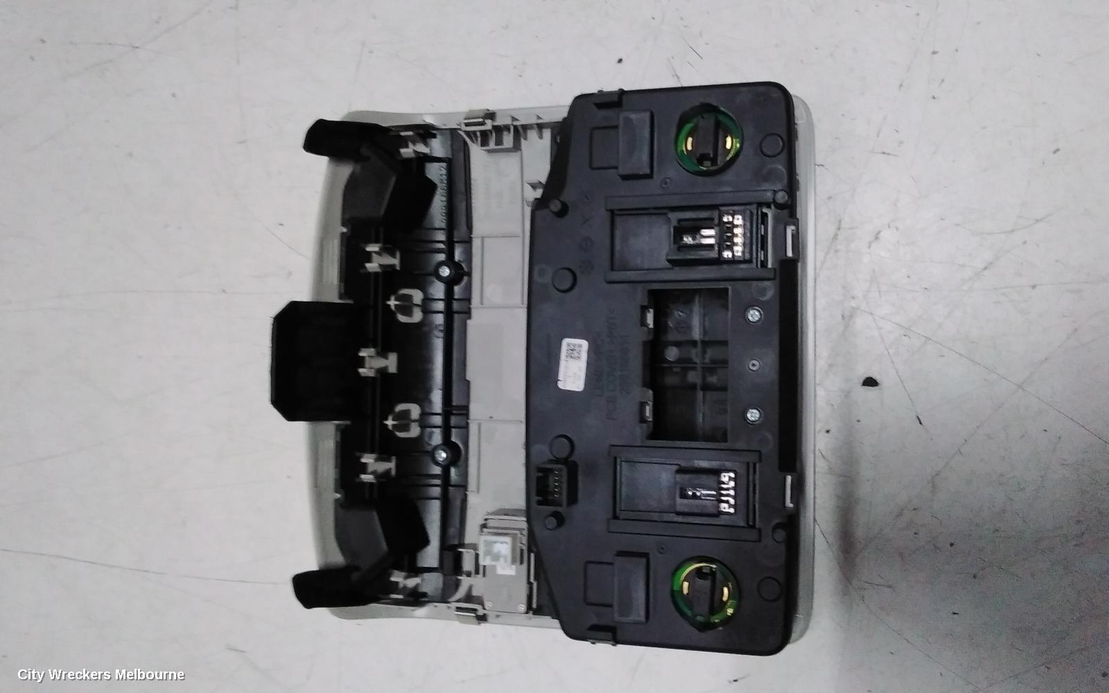 MITSUBISHI ECLIPSE CROSS COURTESY LIGHT, GEN 1, FRONT, 11/2017 ONWARDS
