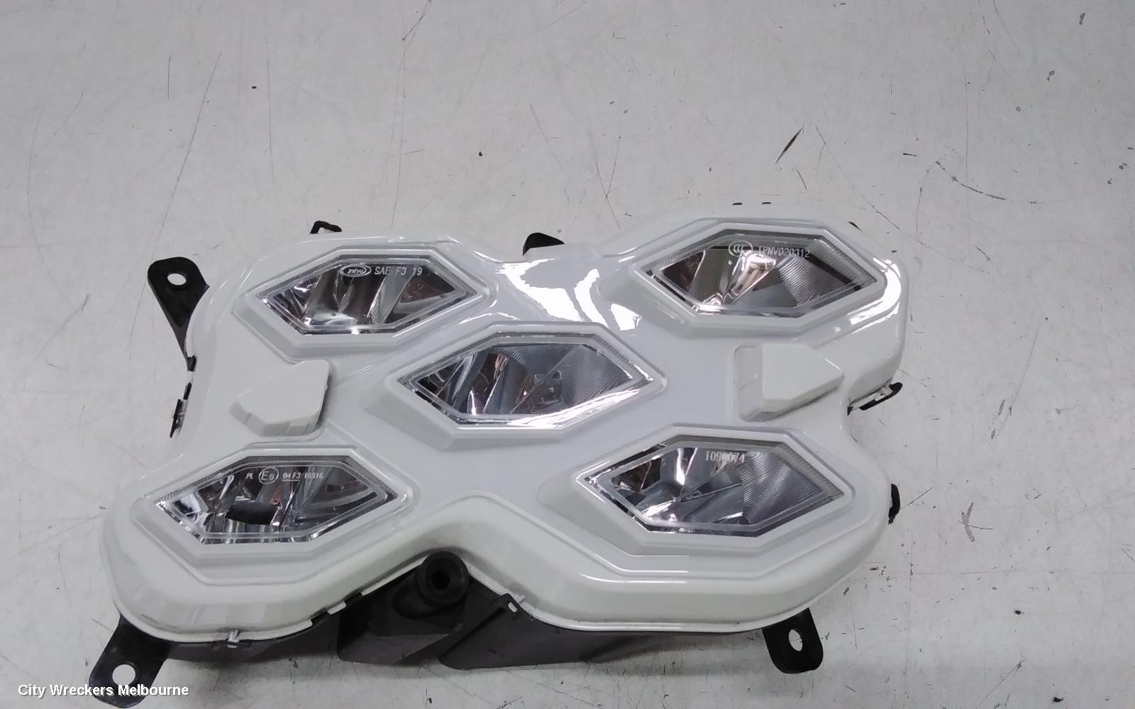 VOLKSWAGEN GOLF RIGHT INDICATOR/FOG/SIDE, GEN 8, BUMPER FOGLAMP, GTI, 09/2020 ONWARDS