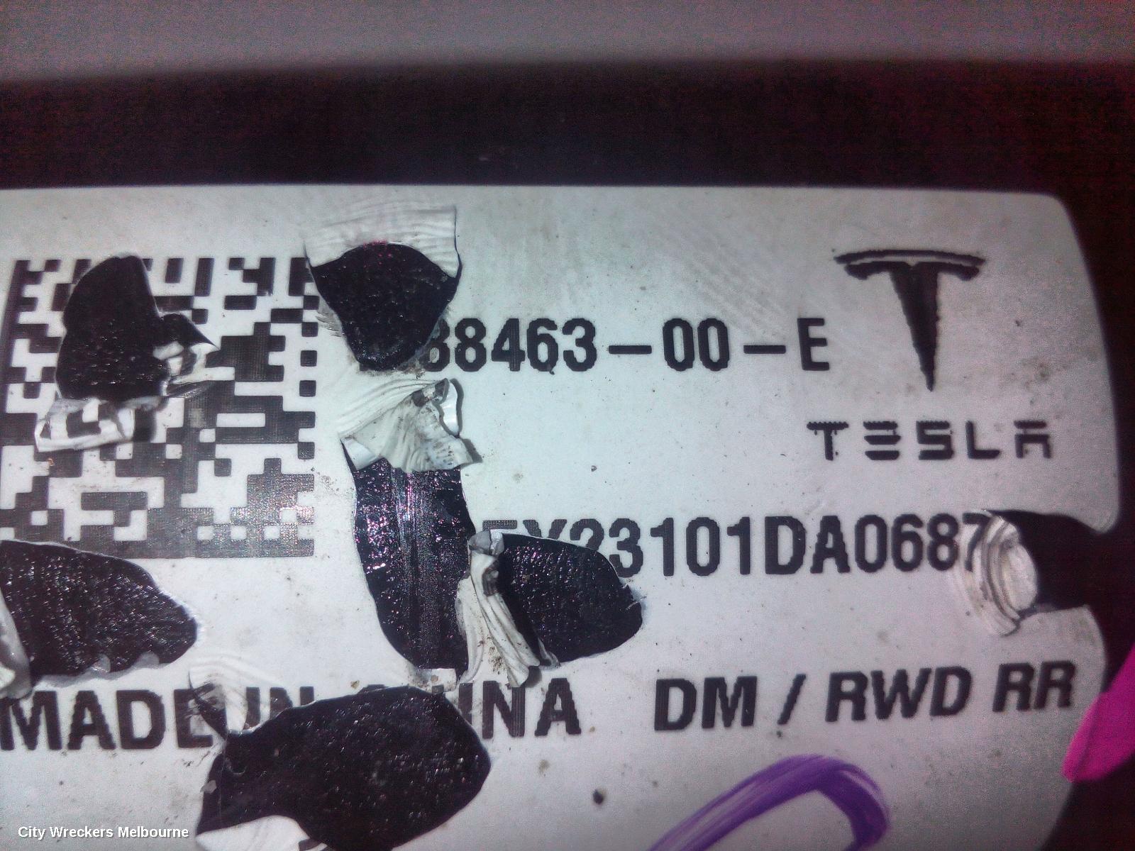 TESLA MODEL Y LEFT REAR STRUT, 1ST GEN, 03/2022 ONWARDS