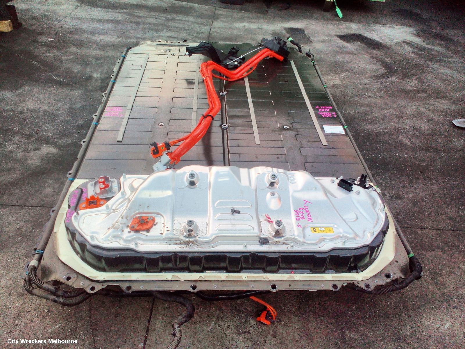 TESLA MODEL Y BATTERY, 1ST GEN, 16V VOLT BATTERY, 03/2022 ONWARDS