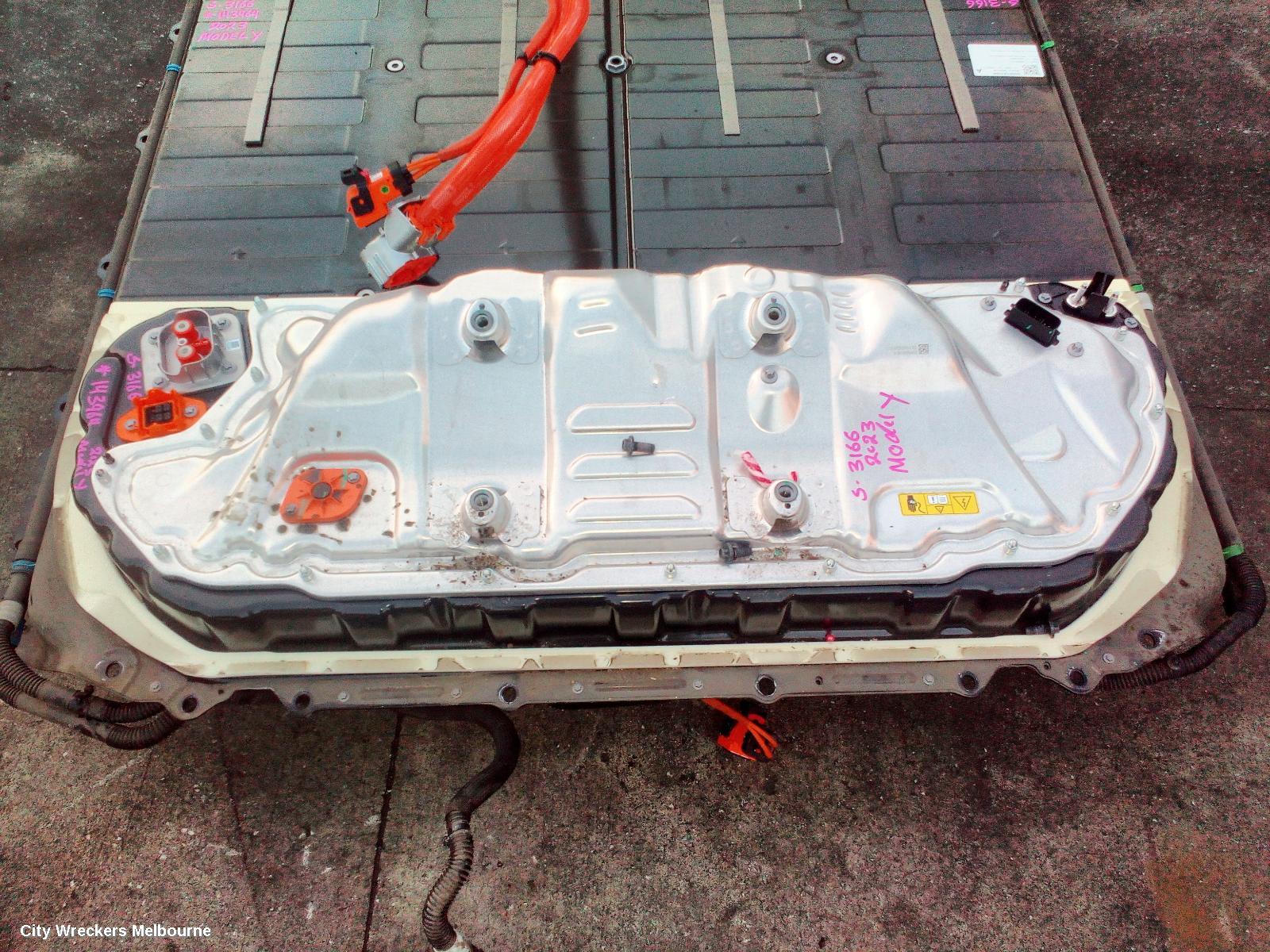 TESLA MODEL Y BATTERY, 1ST GEN, 16V VOLT BATTERY, 03/2022 ONWARDS