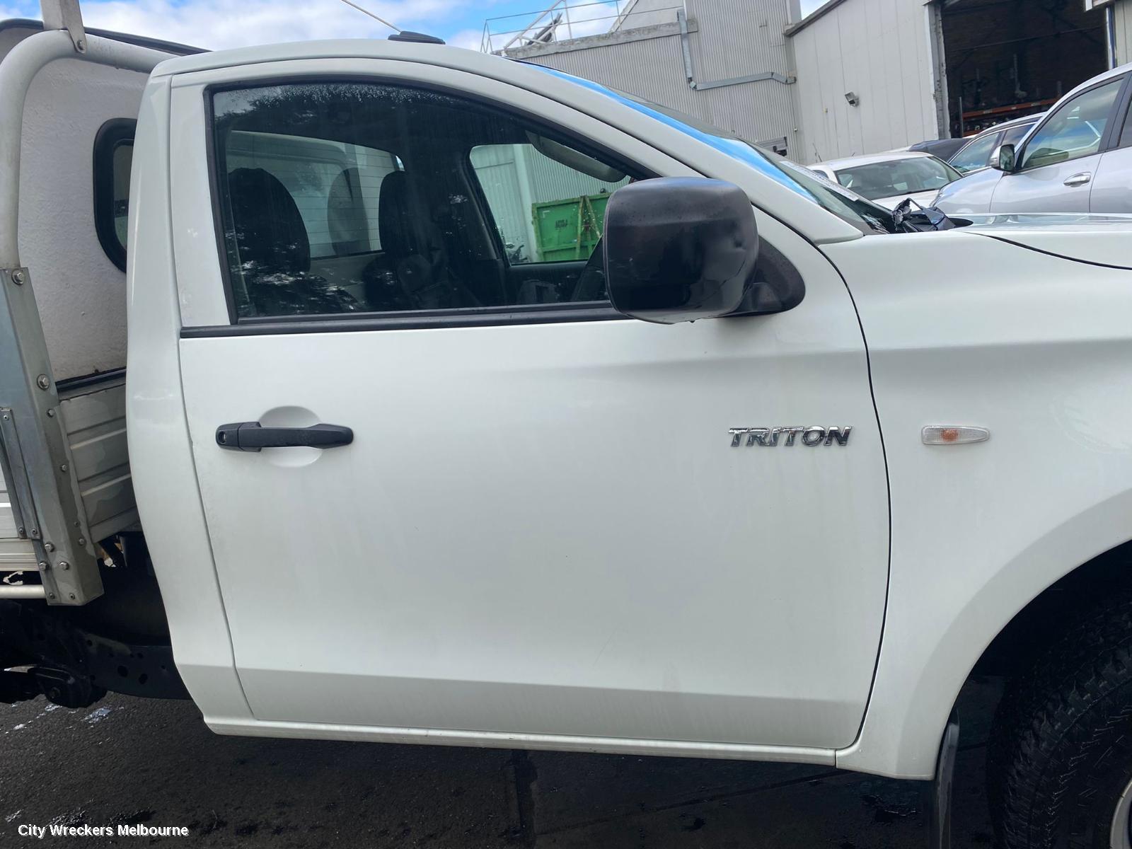 MITSUBISHI TRITON OVERFLOW BOTTLE, DIESEL, 2.4, 4N15, MQ-MR, 03/2015 ONWARDS