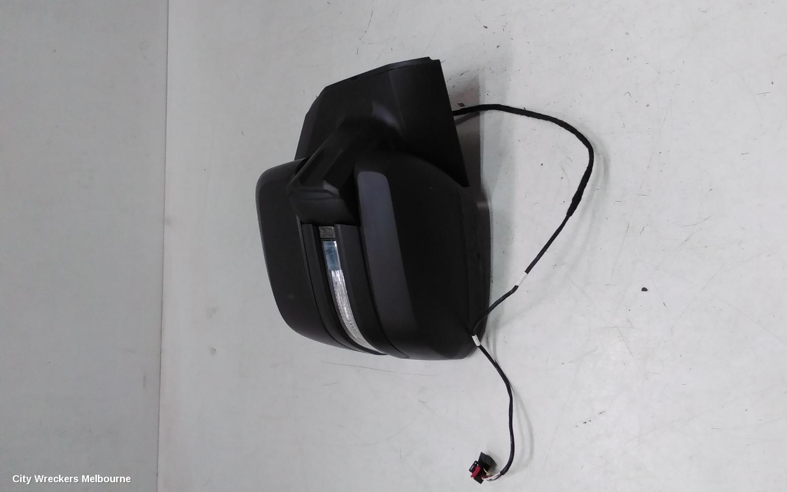 VOLKSWAGEN CRAFTER RIGHT DOOR MIRROR, SY1, W/ POWER FOLD TYPE, 08/2017 ONWARDS
