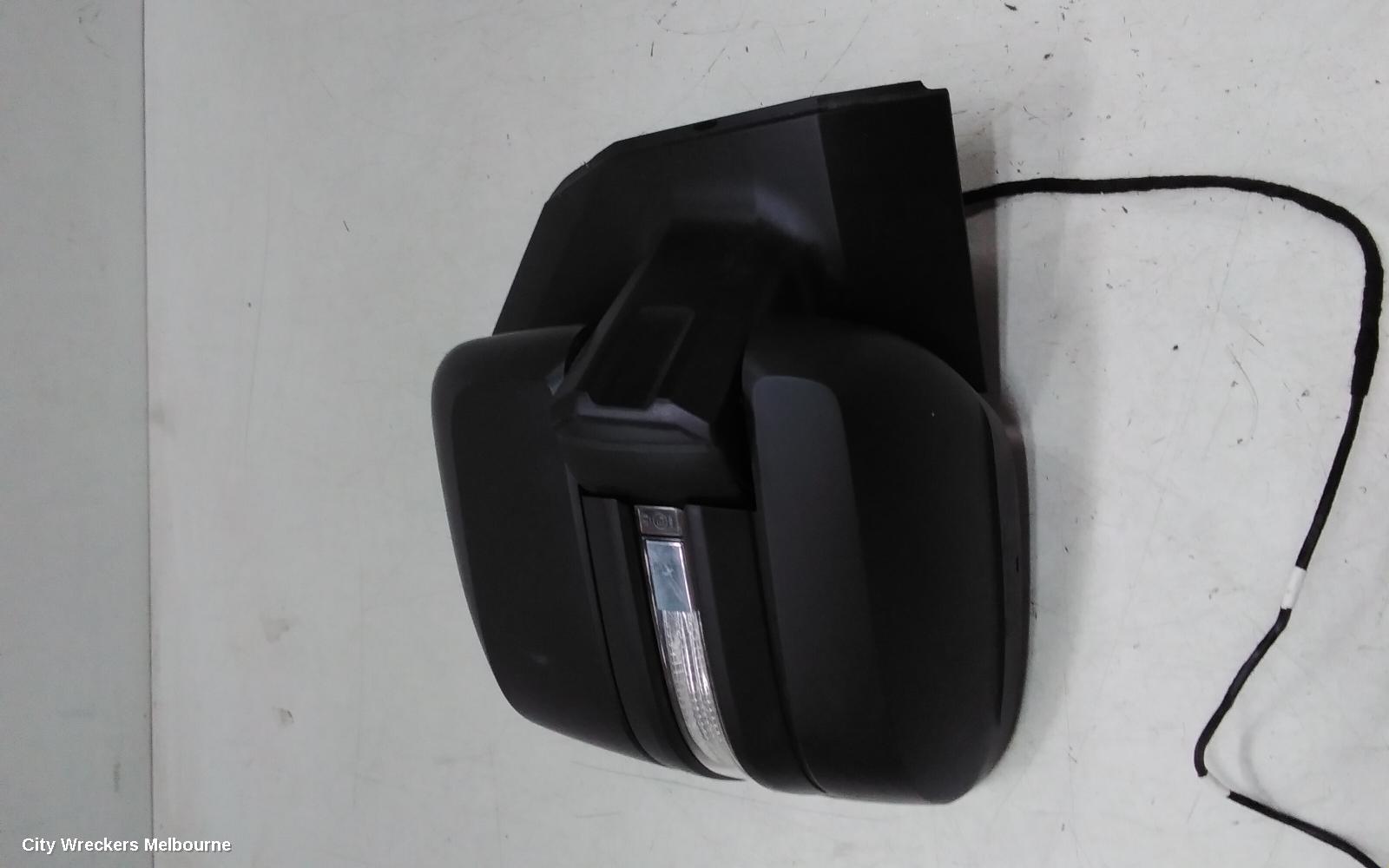 VOLKSWAGEN CRAFTER RIGHT DOOR MIRROR, SY1, W/ POWER FOLD TYPE, 08/2017 ONWARDS