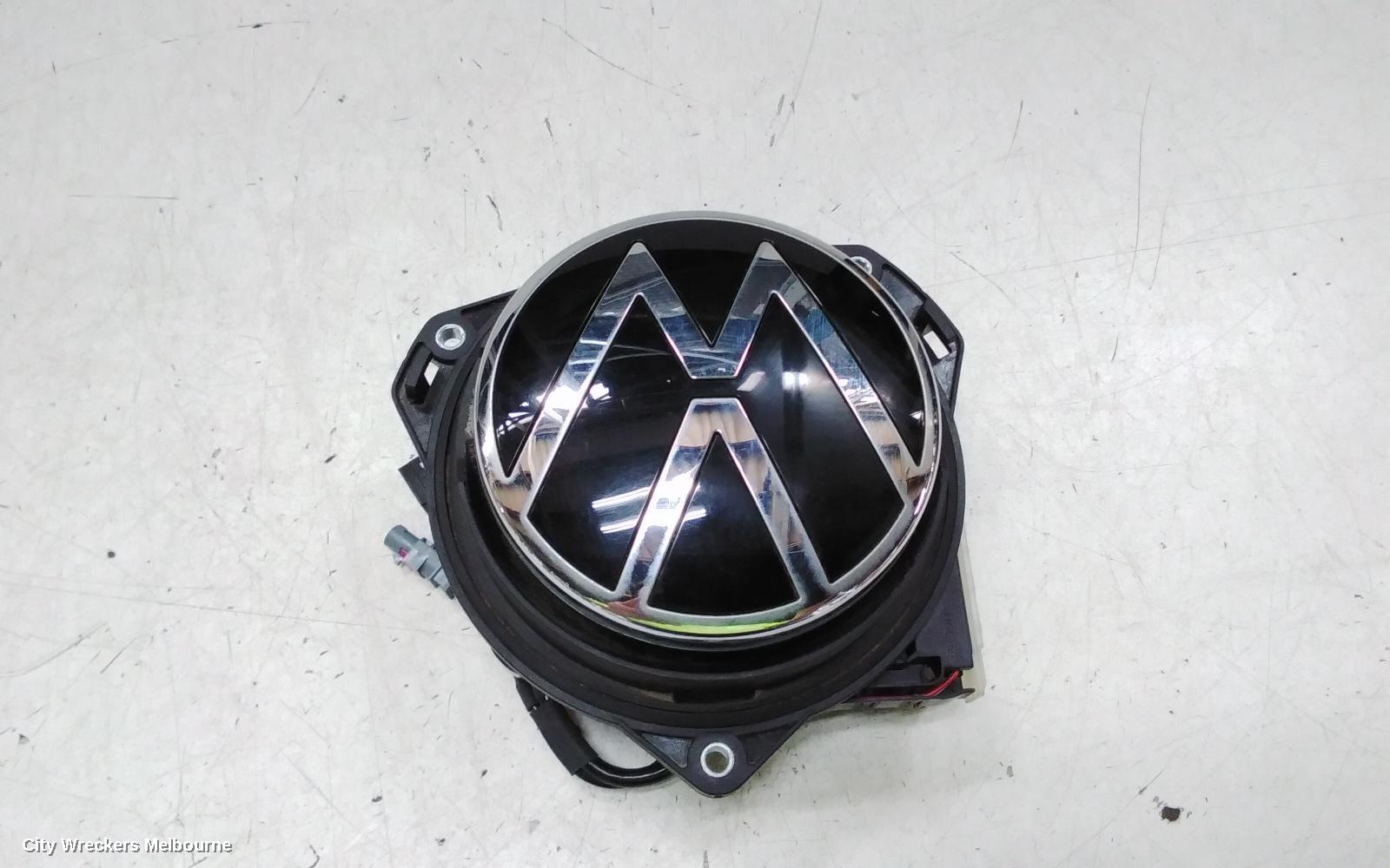 VOLKSWAGEN PASSAT REVERSE CAMERA, REVERSE CAMERA, W/ TAILGATE RELEASE SWITCH, BADGE TYPE, B8/MK7, 06/2015 - 05/2023