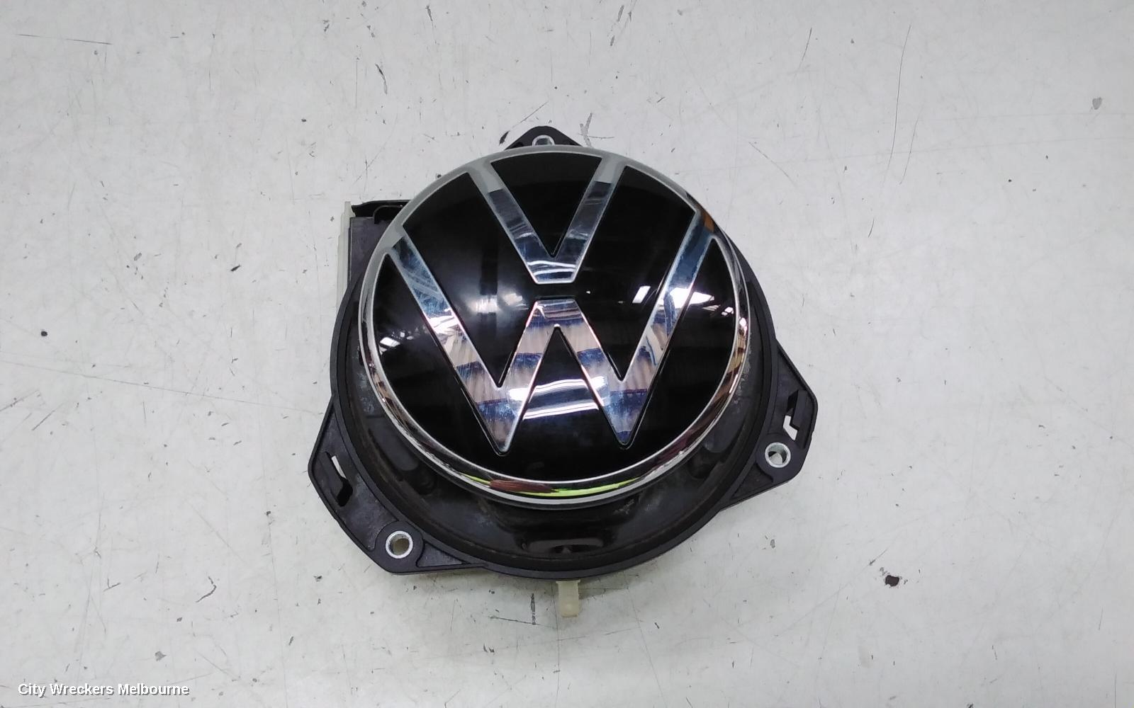 VOLKSWAGEN PASSAT REVERSE CAMERA, REVERSE CAMERA, W/ TAILGATE RELEASE SWITCH, BADGE TYPE, B8/MK7, 06/2015 - 05/2023