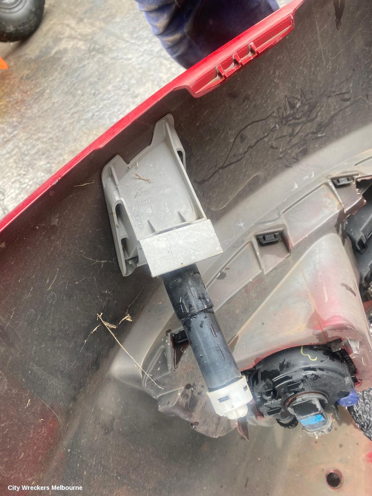 SUZUKI SWIFT HIGH LEVEL STOPLIGHT, FZ, 02/2011 - 03/2017