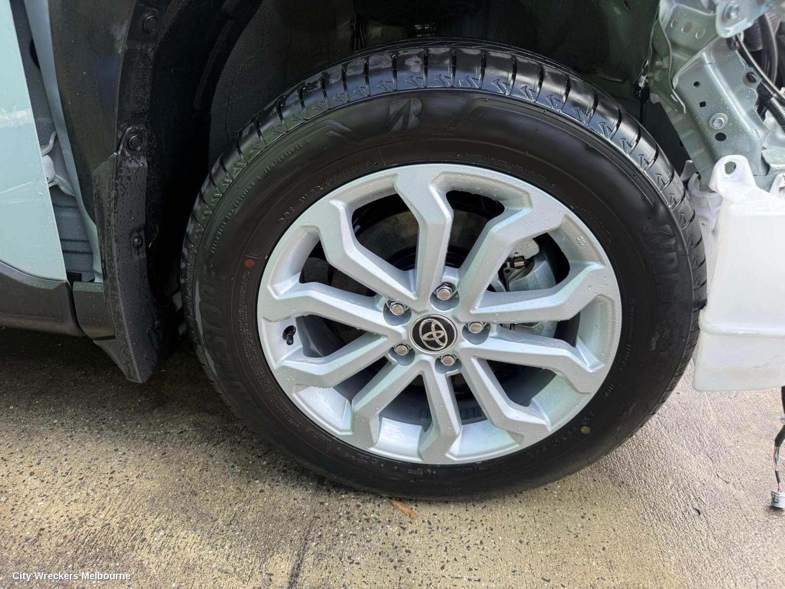 TOYOTA COROLLA CROSS WHEEL MAG, XG10, FACTORY, 17X6.5IN, 5 V SPOKE, 01/2022 ONWARDS
