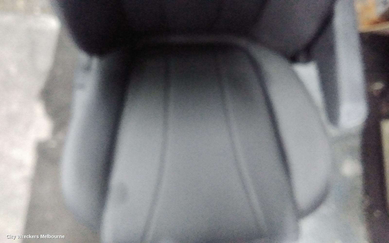 LDV G10 FRONT SEAT, RH FRONT, SV7C, VAN, LEATHER, 04/2015 ONWARDS