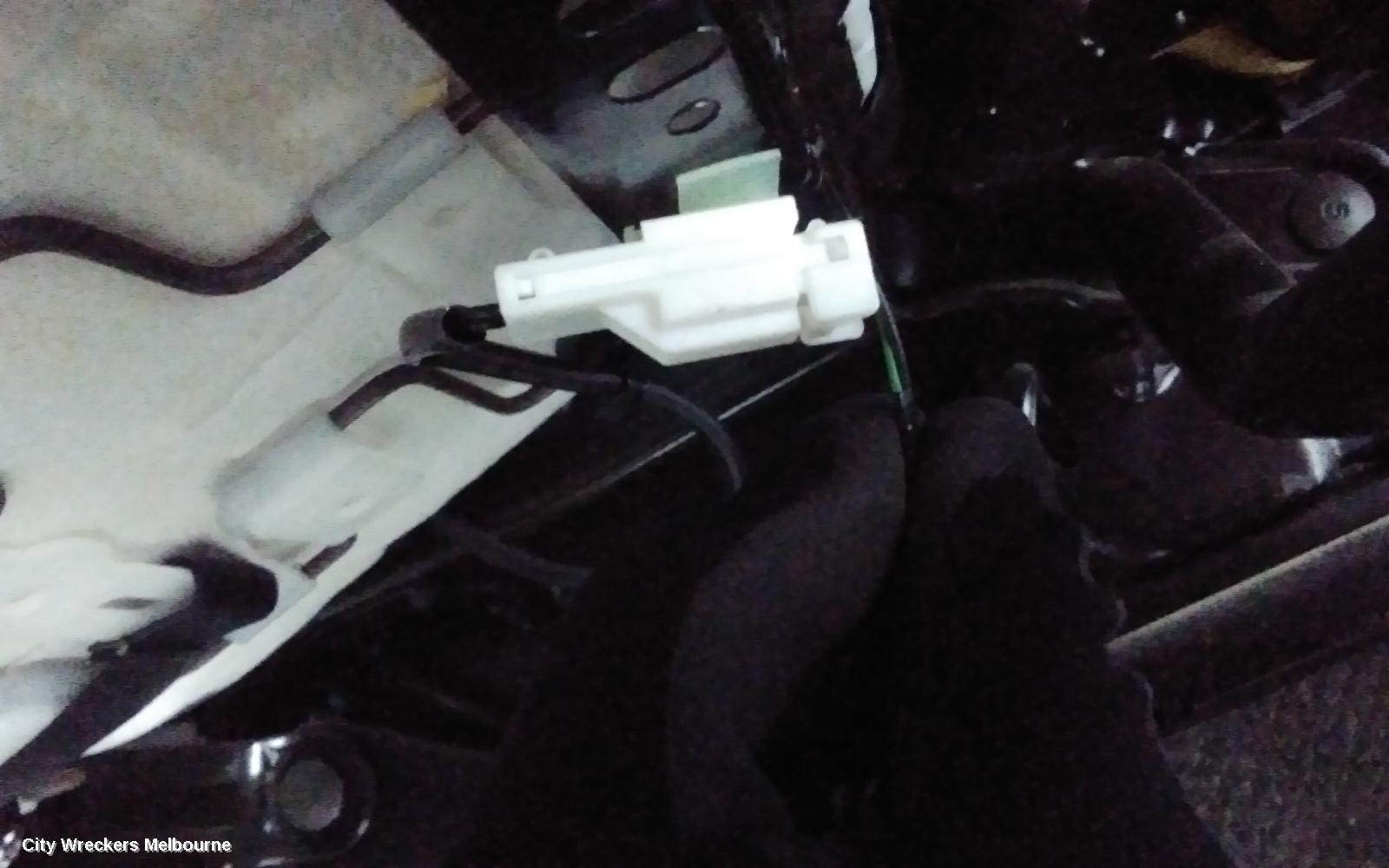 LDV G10 FRONT SEAT, RH FRONT, SV7C, VAN, LEATHER, 04/2015 ONWARDS