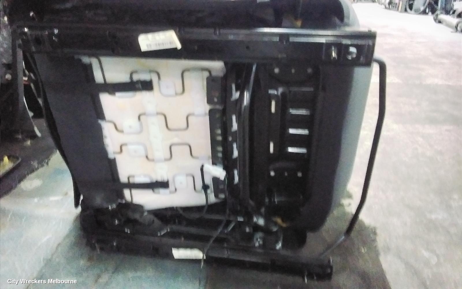 LDV G10 FRONT SEAT, RH FRONT, SV7C, VAN, LEATHER, 04/2015 ONWARDS