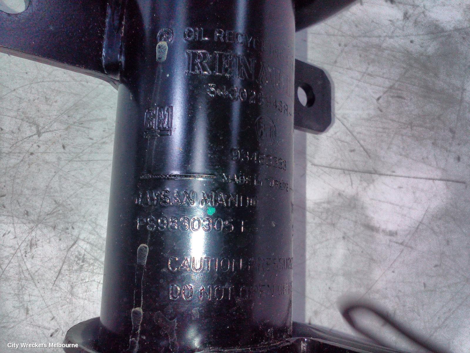 RENAULT TRAFIC RIGHT FRONT STRUT, X82, 01/2015 ONWARDS