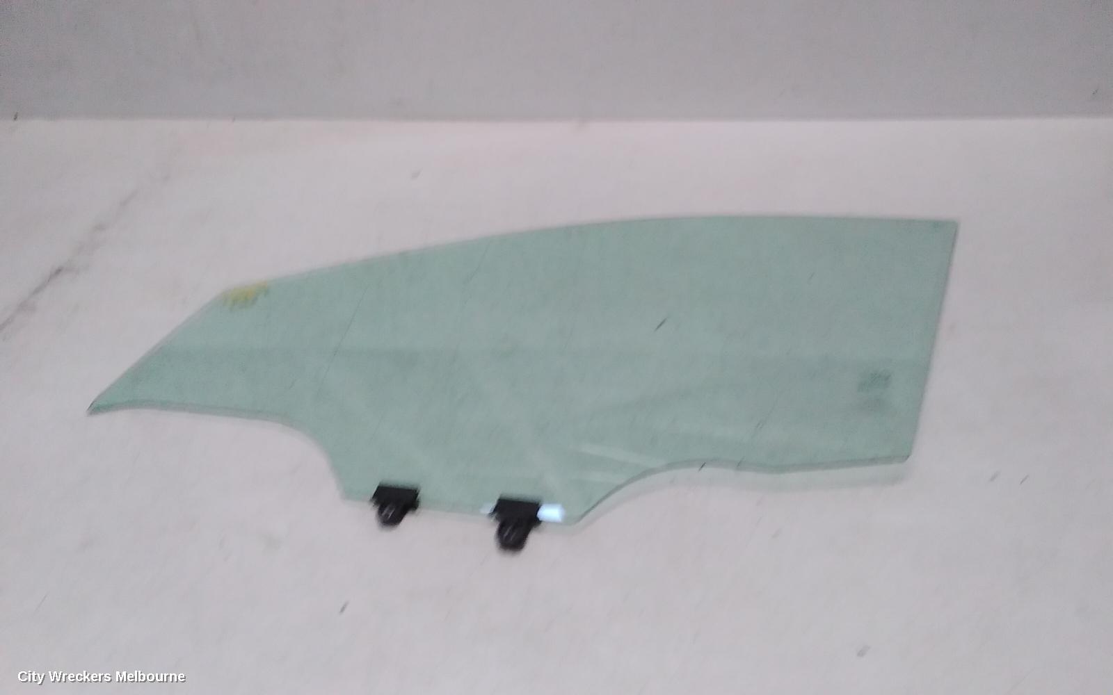 RENAULT KALEOS LEFT FRONT DOOR WINDOW, XZG, 05/2016 ONWARDS