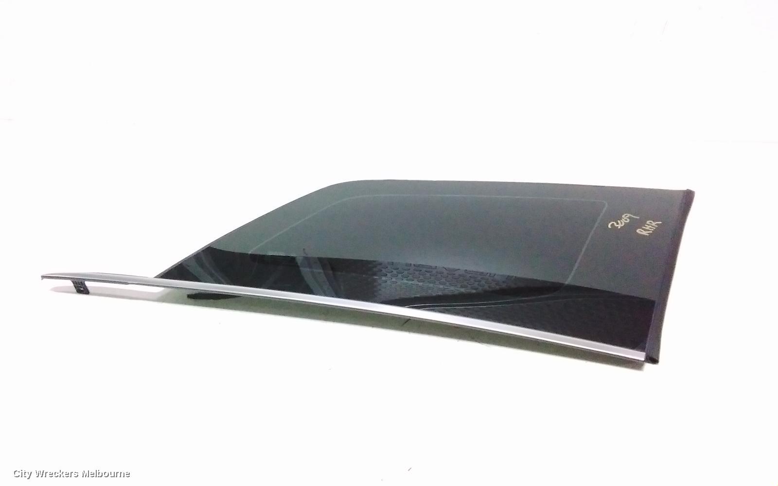 MAHINDRA XUV700 RIGHT REAR SIDE GLASS, W601, 01/2023 ONWARDS