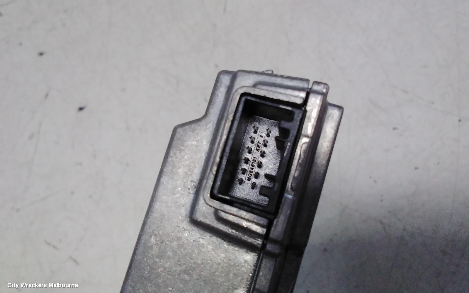 KIA CARNIVAL/GRAND CARNIVAL REVERSE CAMERA, KA4, FRONT CAMERA (WINDSCREEN MOUNTED), 10/2020 ONWARDS