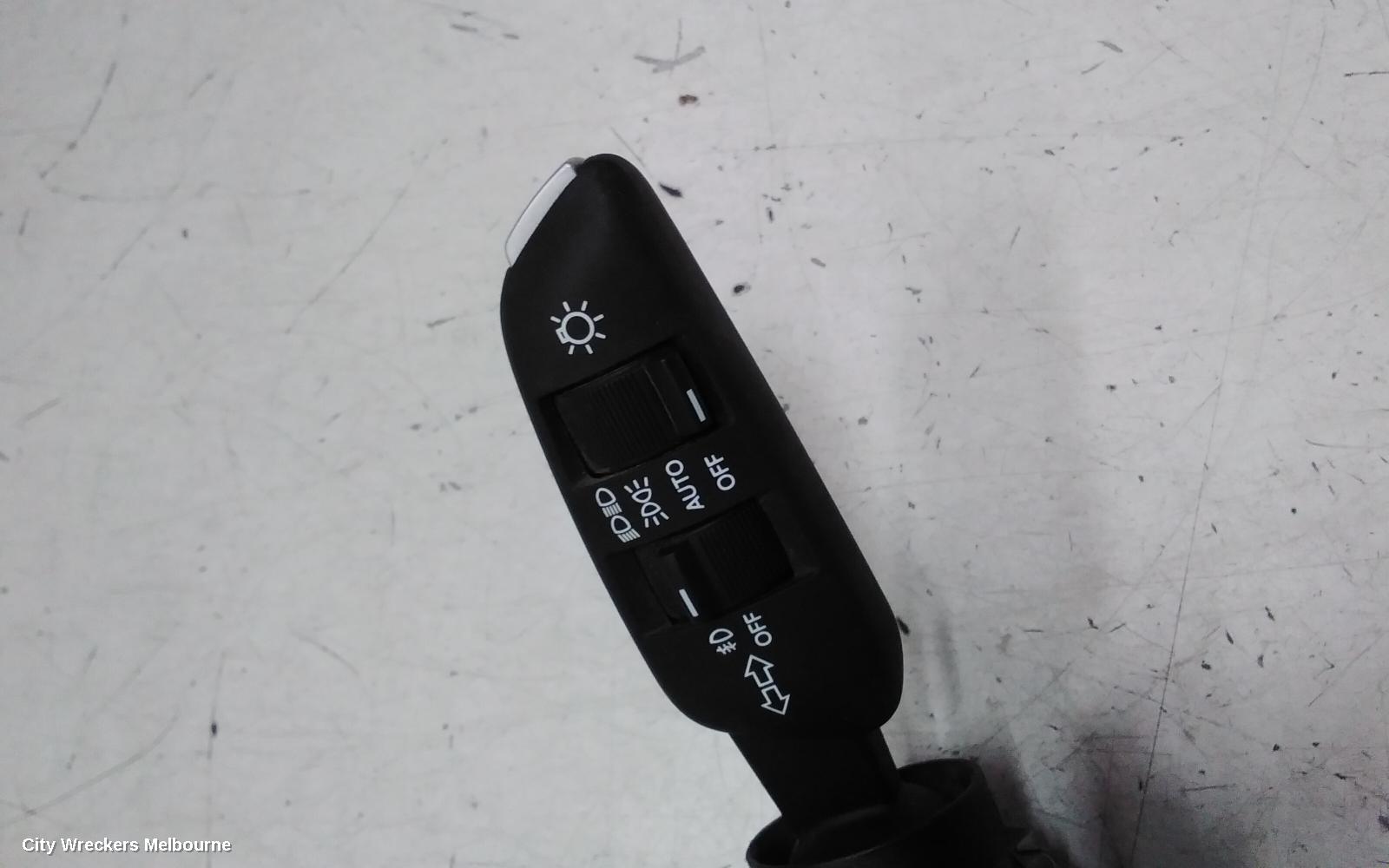 MAHINDRA XUV700 COMBINATION SWITCH, W601, 01/2023 ONWARDS