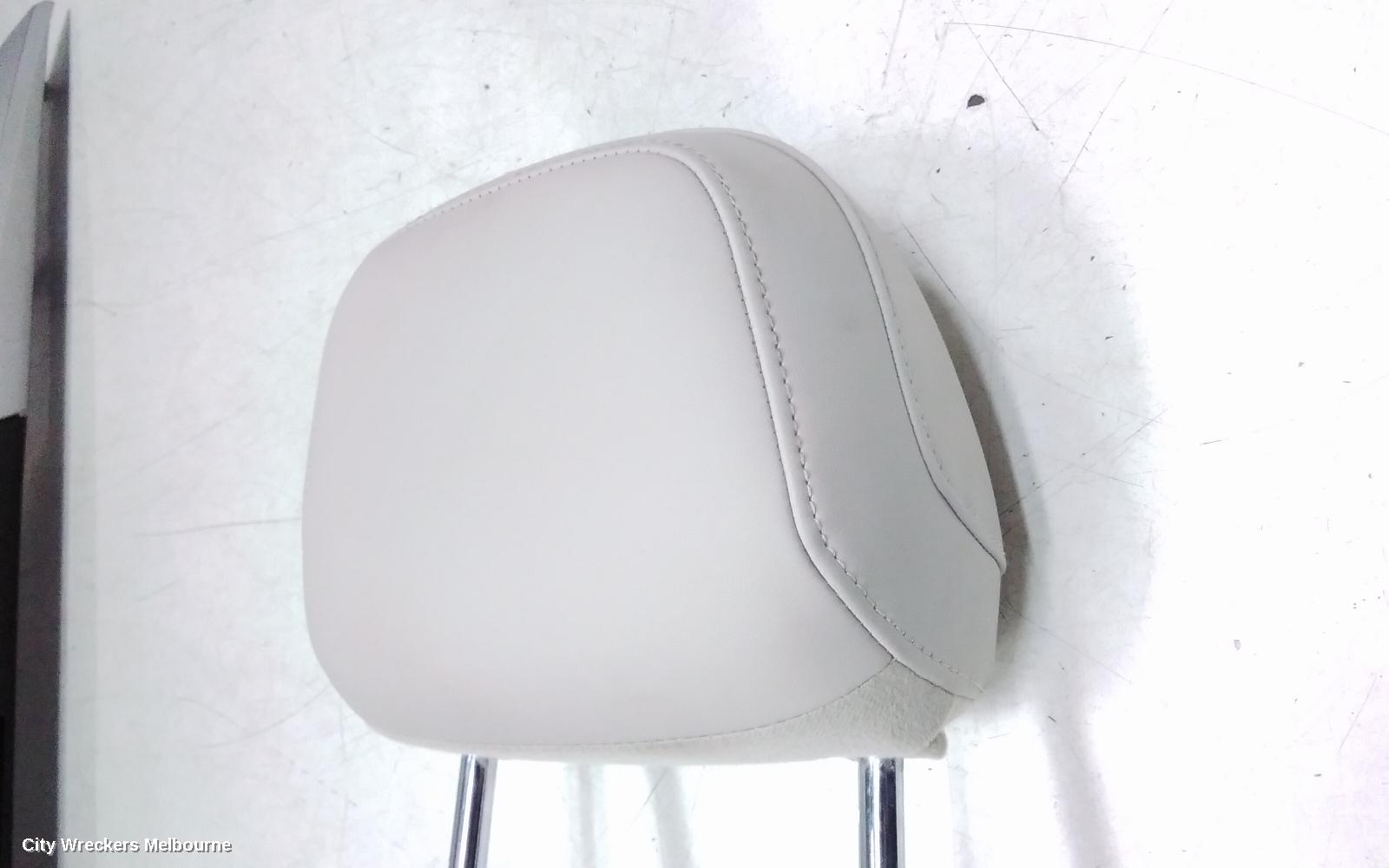 MAHINDRA XUV700 HEADREST, W601, 01/2023 ONWARDS