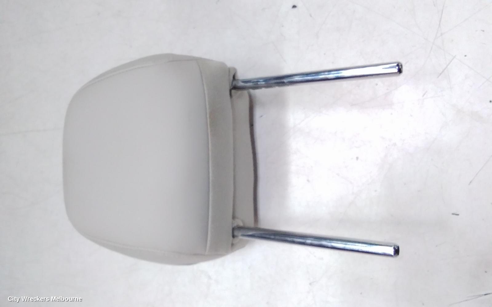 MAHINDRA XUV700 HEADREST, W601, 01/2023 ONWARDS