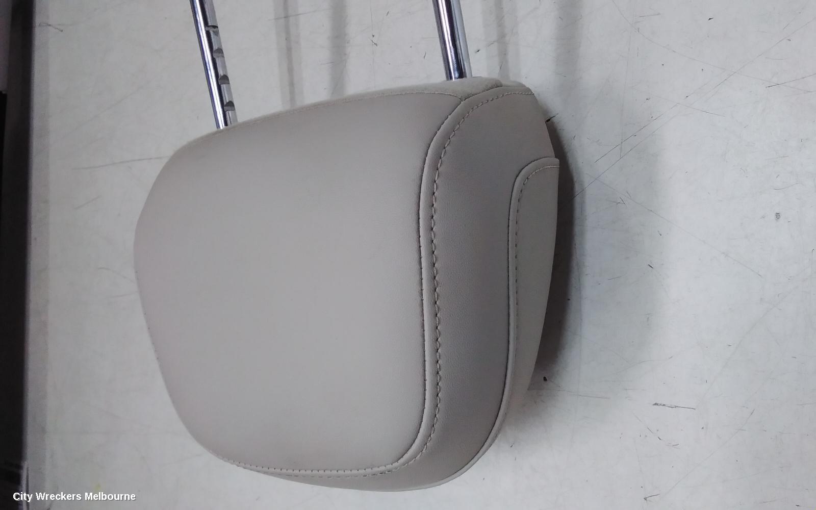 MAHINDRA XUV700 HEADREST, W601, 01/2023 ONWARDS
