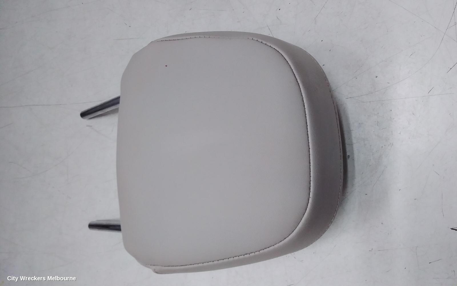 MAHINDRA XUV700 HEADREST, W601, 01/2023 ONWARDS