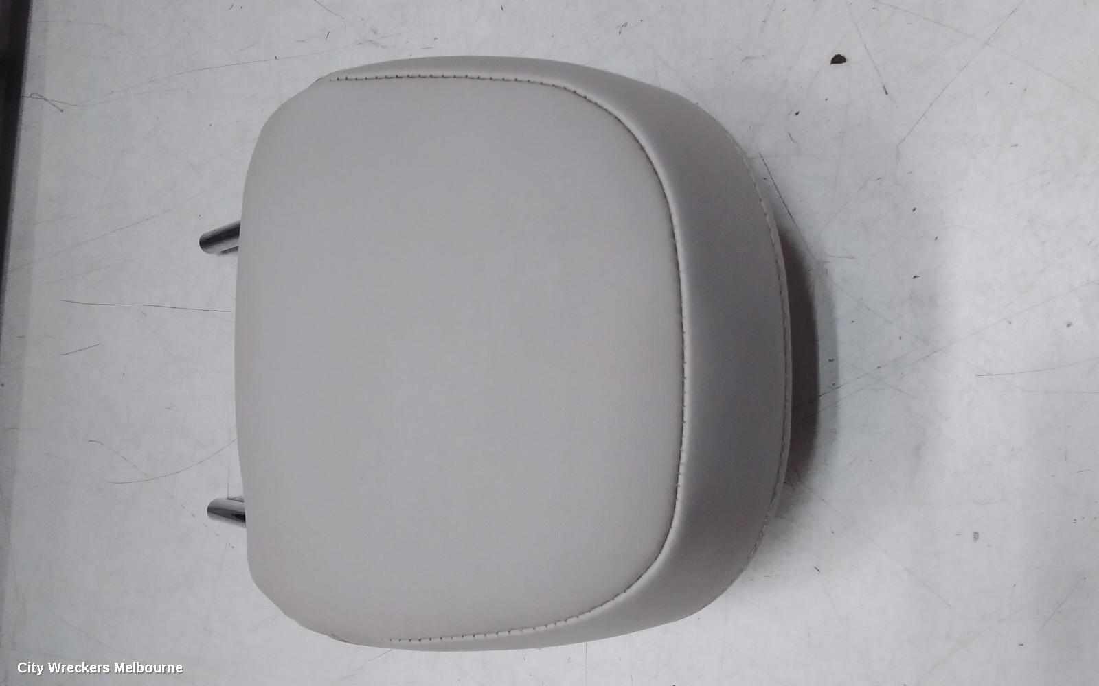 MAHINDRA XUV700 HEADREST, W601, 01/2023 ONWARDS