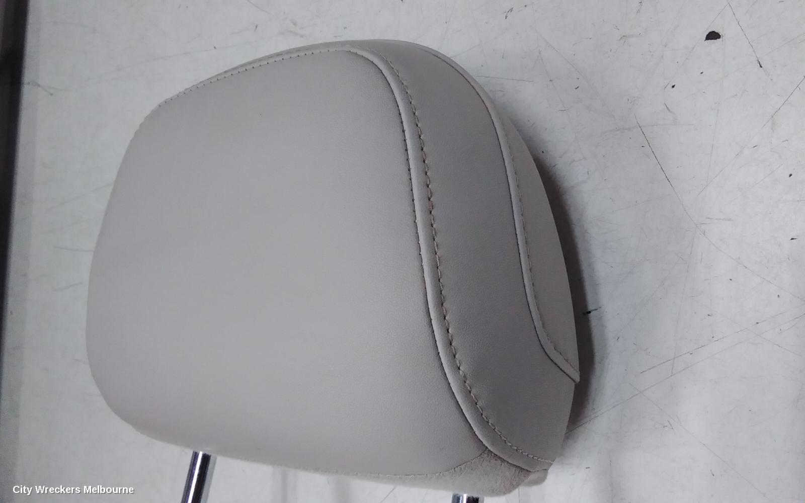 MAHINDRA XUV700 HEADREST, W601, 01/2023 ONWARDS