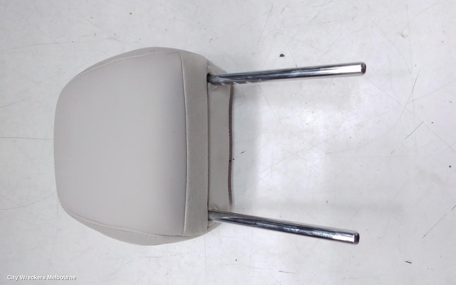 MAHINDRA XUV700 HEADREST, W601, 01/2023 ONWARDS