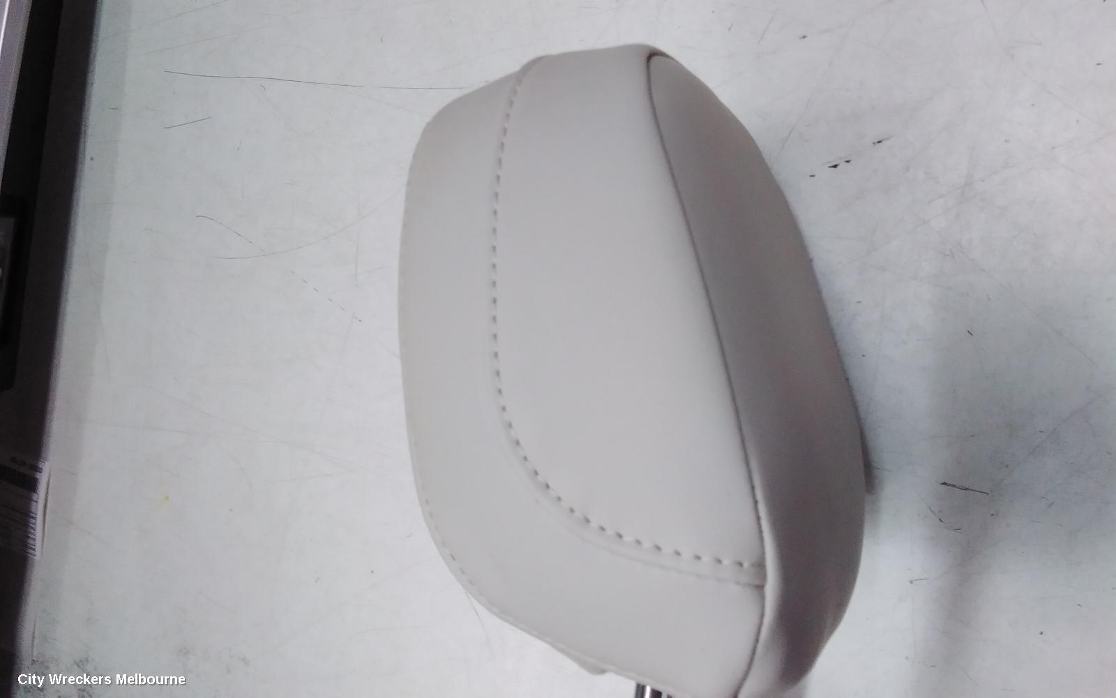 MAHINDRA XUV700 HEADREST, W601, 01/2023 ONWARDS