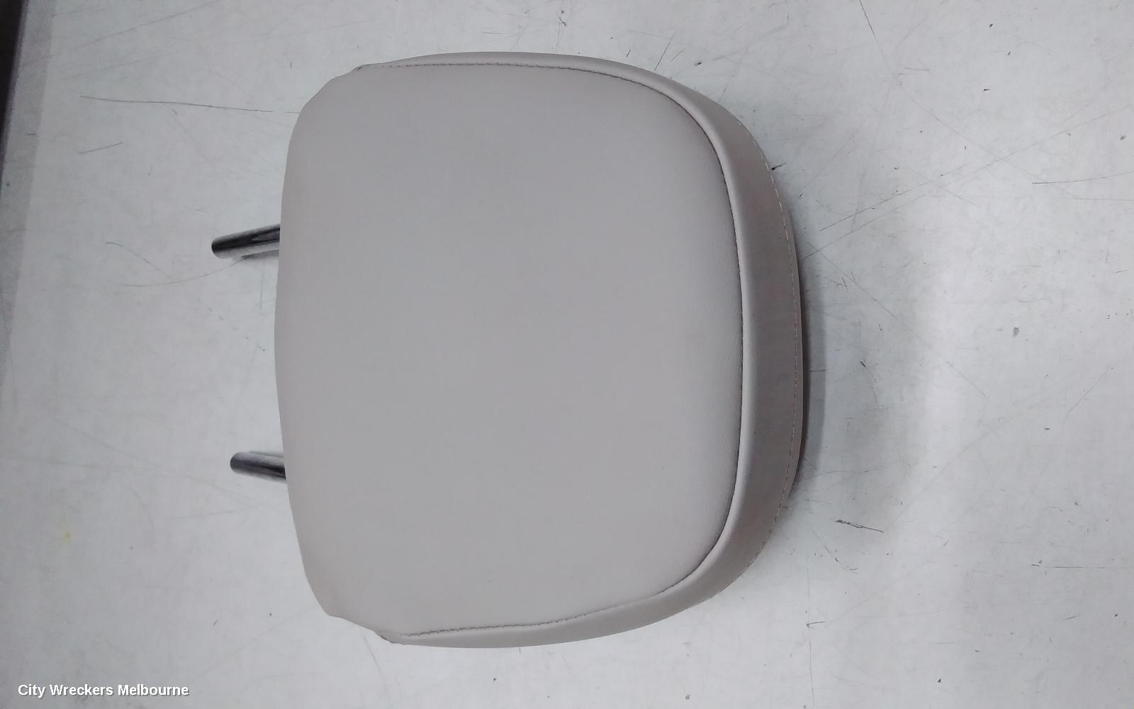 MAHINDRA XUV700 HEADREST, W601, 01/2023 ONWARDS