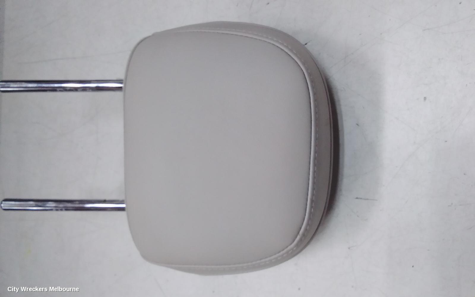 MAHINDRA XUV700 HEADREST, W601, 01/2023 ONWARDS