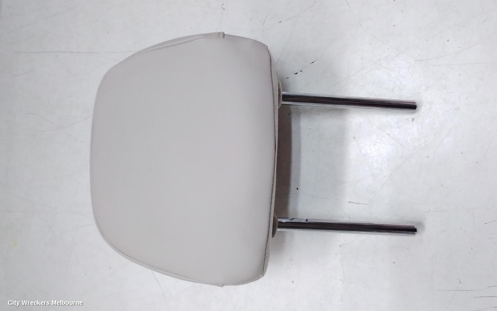 MAHINDRA XUV700 HEADREST, W601, 01/2023 ONWARDS