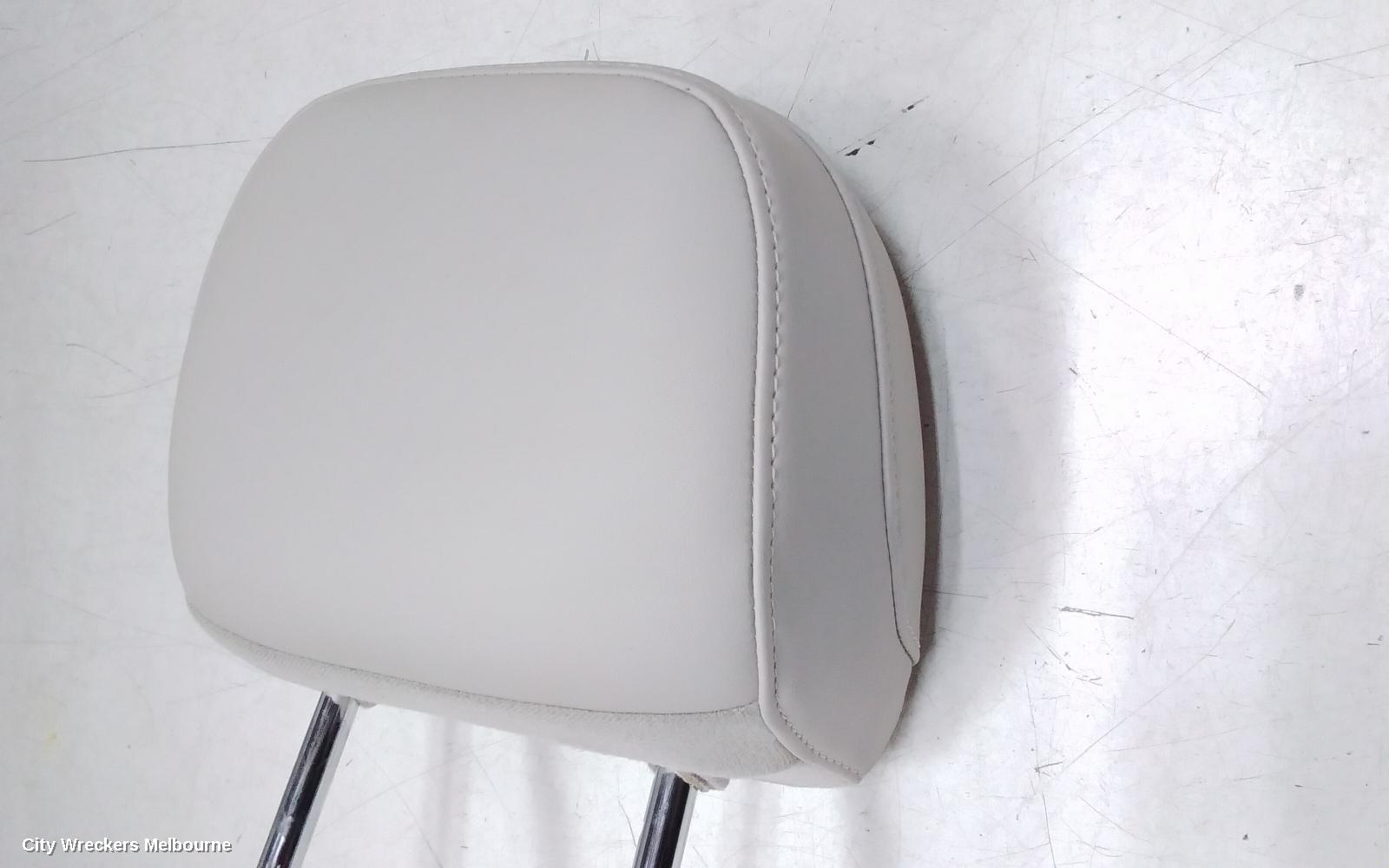MAHINDRA XUV700 HEADREST, W601, 01/2023 ONWARDS