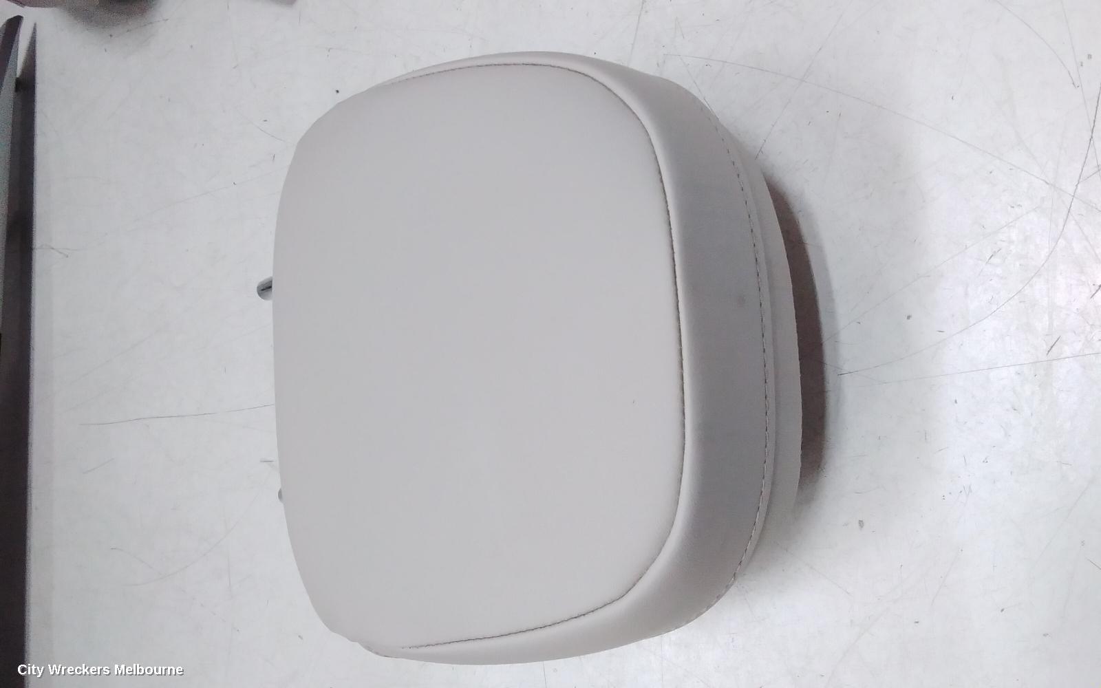 MAHINDRA XUV700 HEADREST, W601, 01/2023 ONWARDS