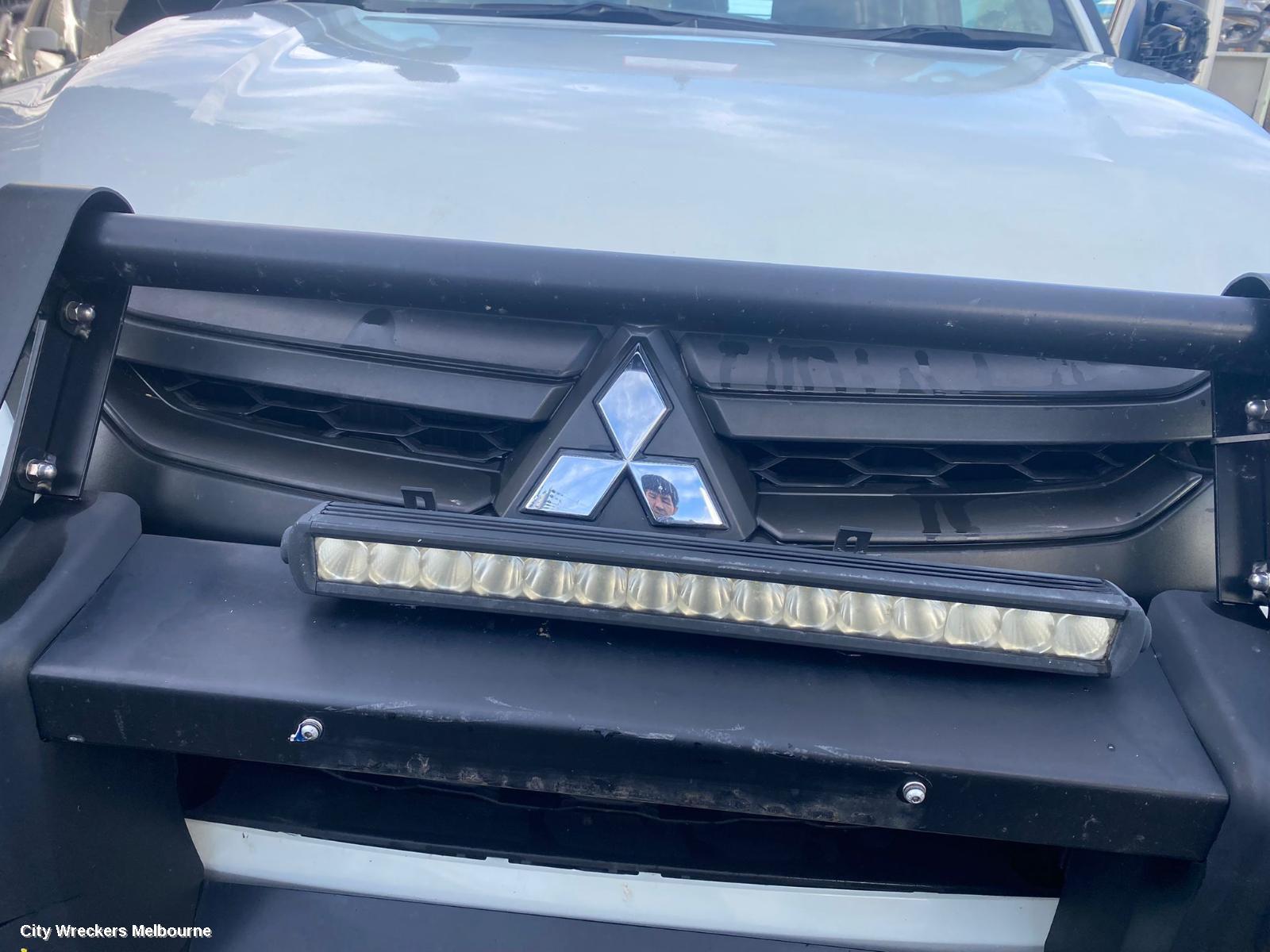 MITSUBISHI TRITON LEFT FRONT DOOR WINDOW, SINGLE/DUAL CAB, MQ, 04/2015 ONWARDS