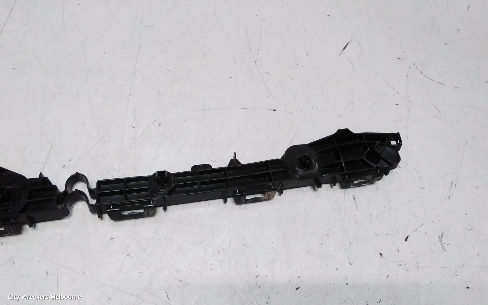 TOYOTA PRIUS, ZVW50R, 02/2016 - 11/2022, RHR BAR BRAKET: 140678