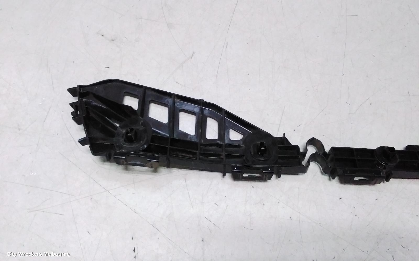 TOYOTA PRIUS, ZVW50R, 02/2016 - 11/2022, RHR BAR BRAKET: 140678