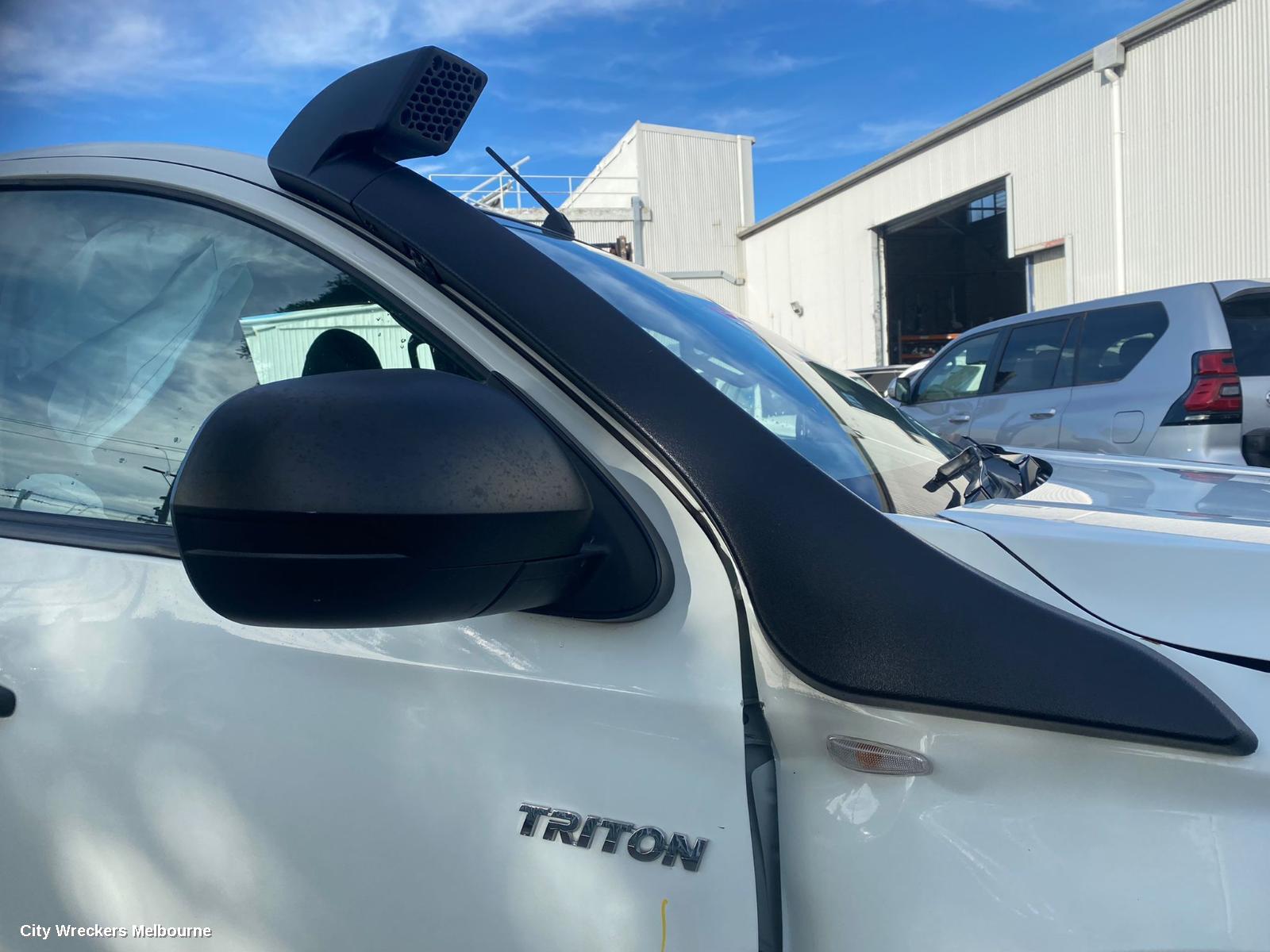 MITSUBISHI TRITON LEFT FRONT DOOR WINDOW, SINGLE/DUAL CAB, MQ, 04/2015 ONWARDS